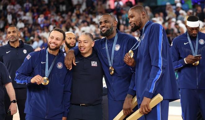 九游在线平台官网|败北引发热议！，杜兰特在塞尔维亚队比赛中出色发挥比赛高潮迭起的简单介绍